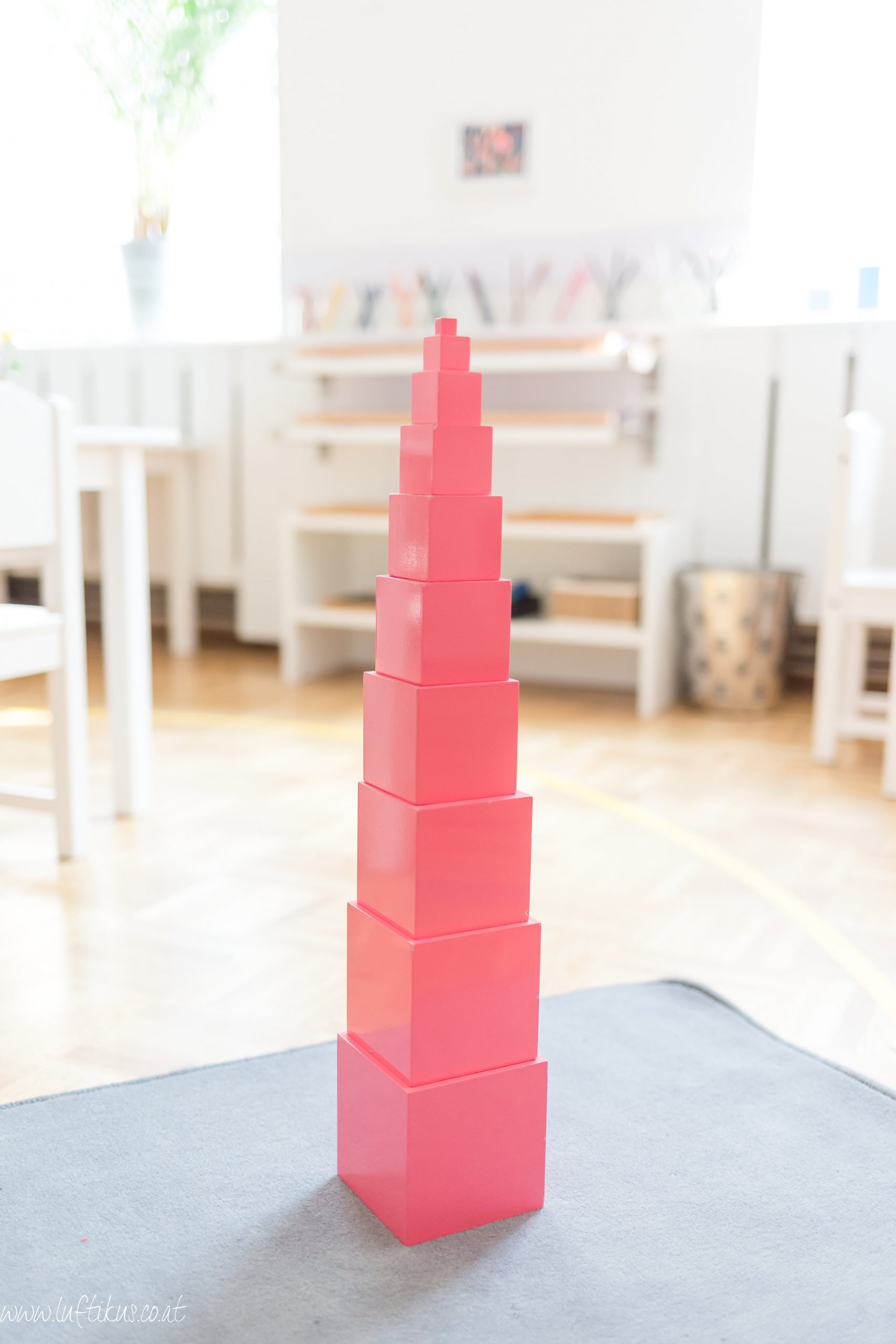 Rosa Turm Montessori Online scaled